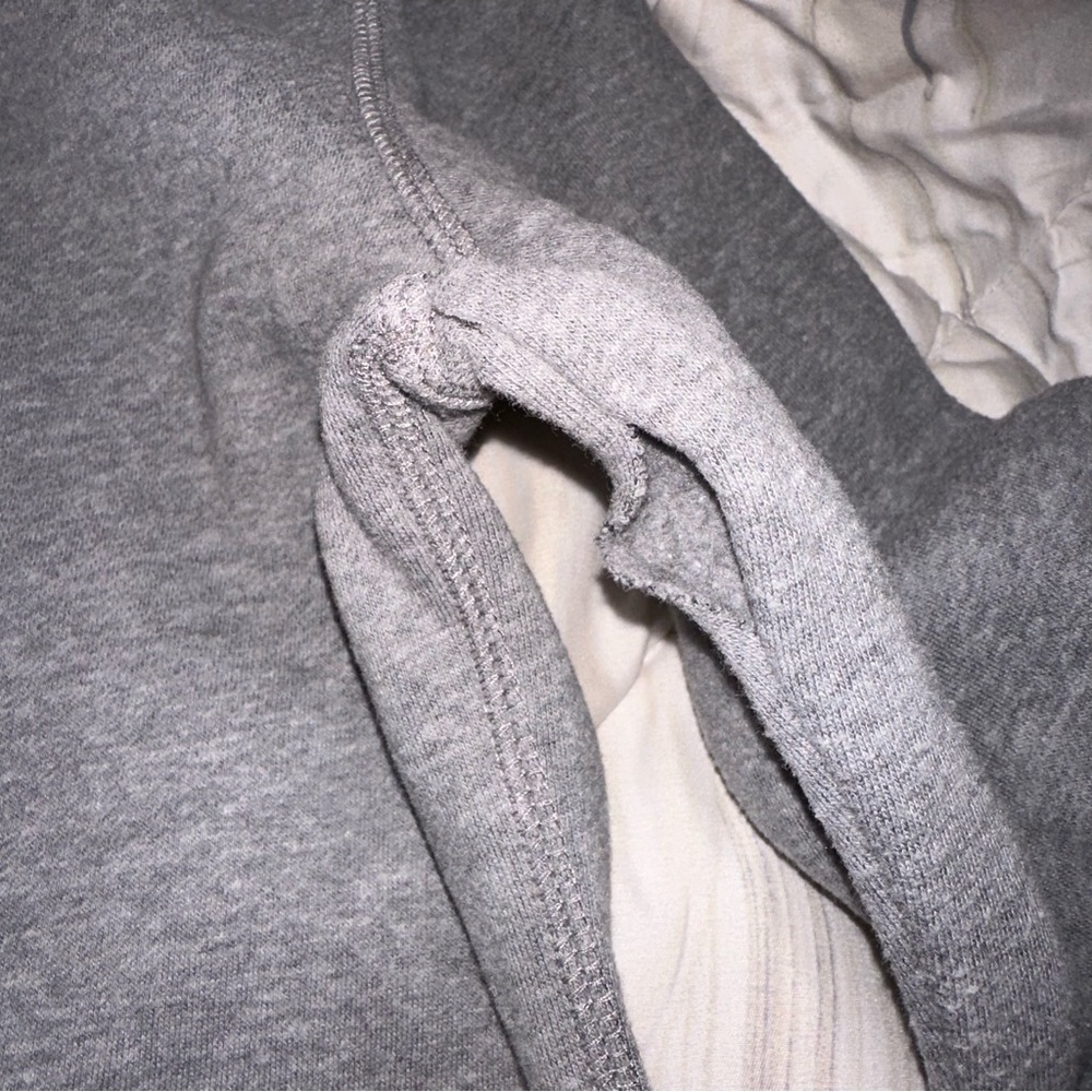 Tek Gear‎ Gray Knit Crewneck Sweater Minimalist Design - Picture 6 of 7